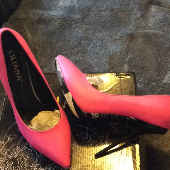 Marilyn Monroe heel - Picture 2 of 3